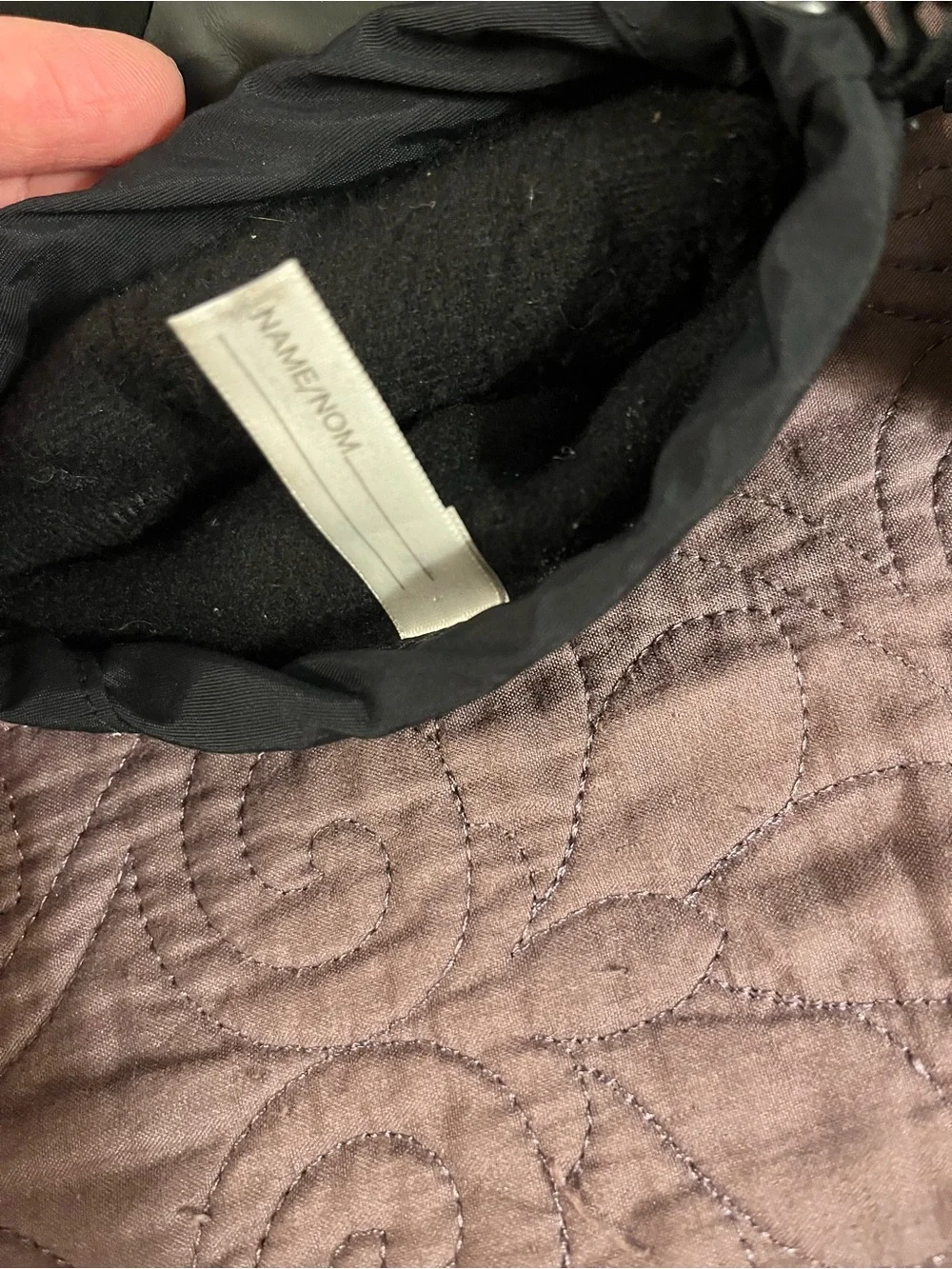 Lands’ End black Mittens. Youth large